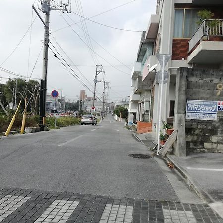 Koza Share House Hotel Okinawa Exterior foto