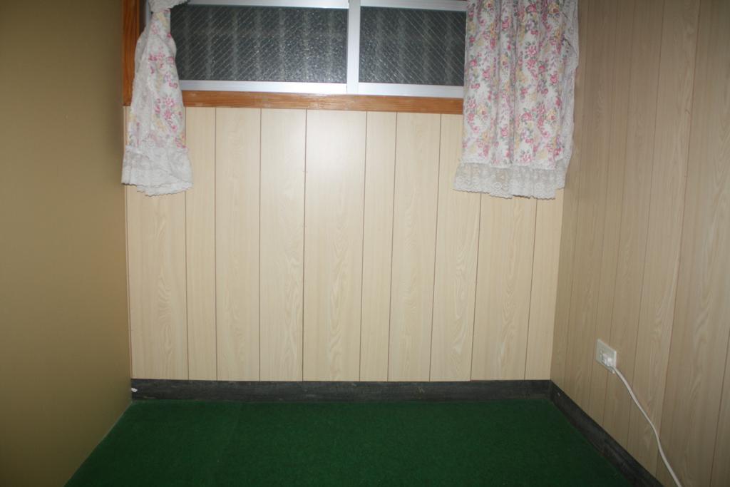 Koza Share House Hotel Okinawa Exterior foto
